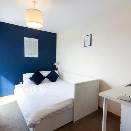 Guestready - Fabulous 2 Bedroom Apartment With Balcony