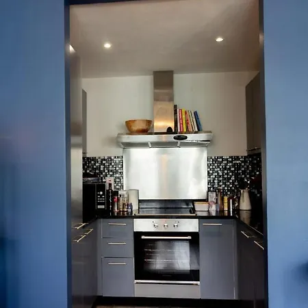 Appartement Guestready - Fabulous 2 Bedroom Apartment With Balcony *
